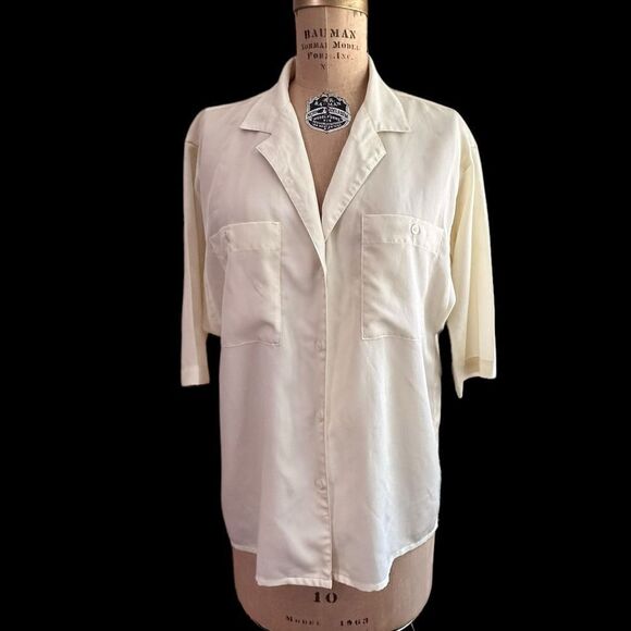Features Short sleeve cream crepe blouse size 12 - Picture 1 of 9